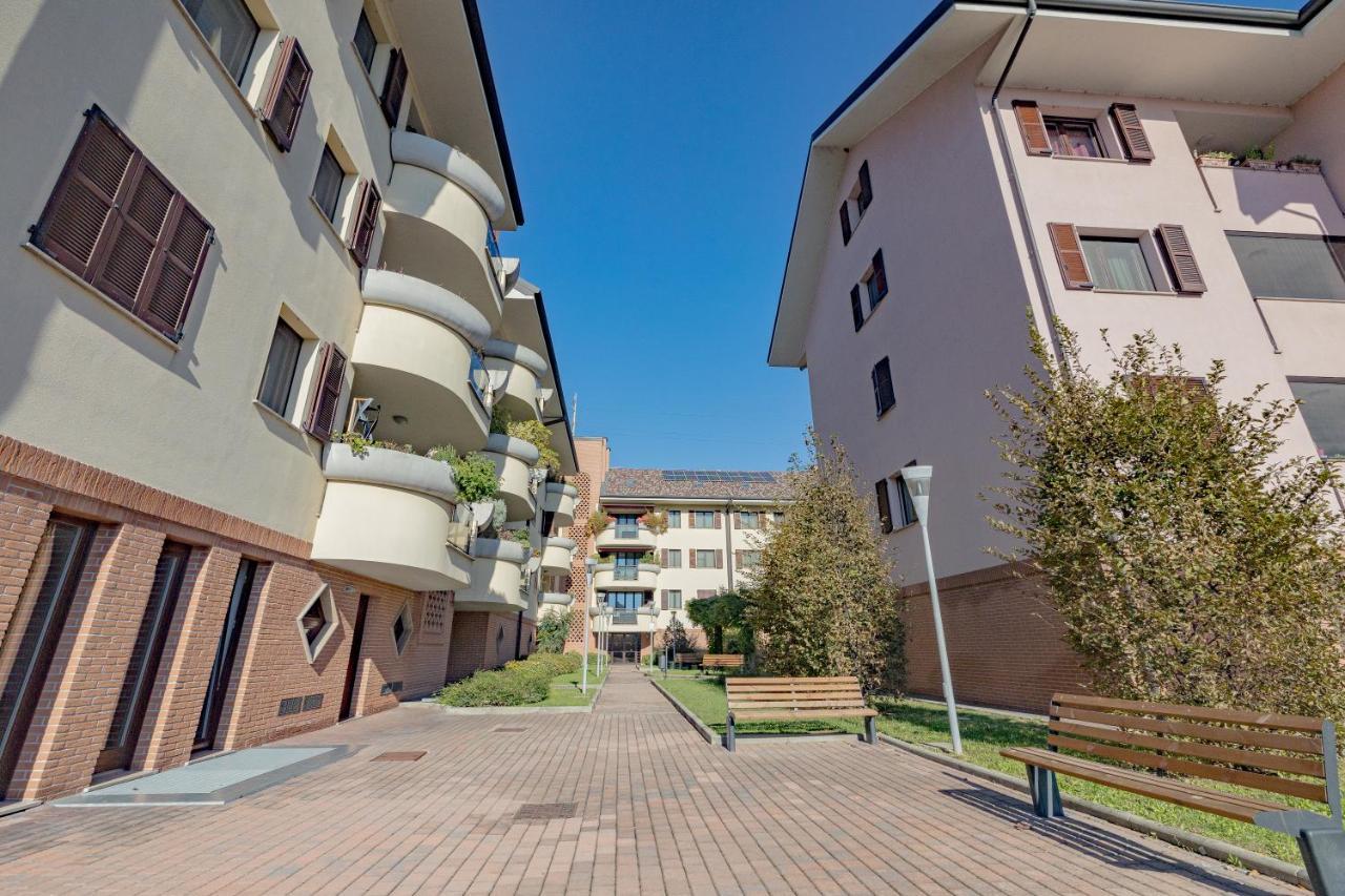 Milan Forum Camelia Guesthouse 阿萨哥 外观 照片